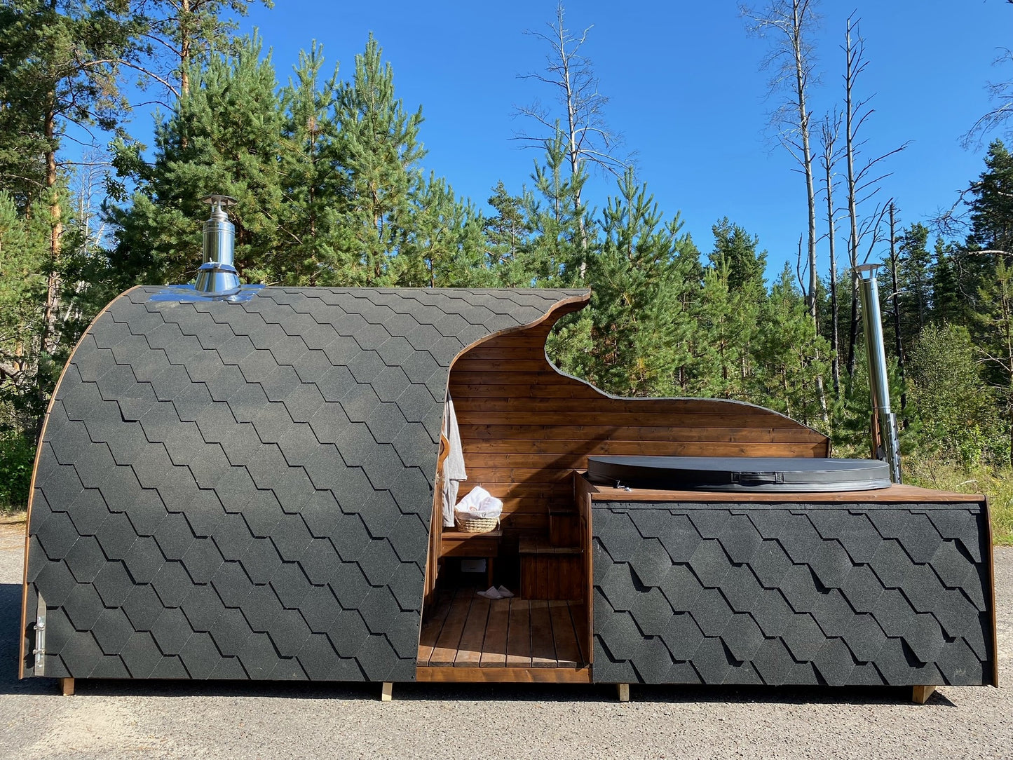 Iglusauna (Holzofen) und Hot-Tub (Holzofen) 2 in 1 Kombination