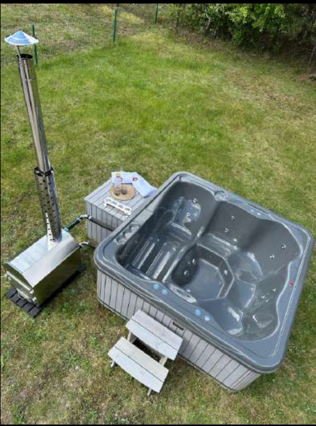 Quadro Hot Tub 220 cm inkl. externem Holzofen aus Acryl