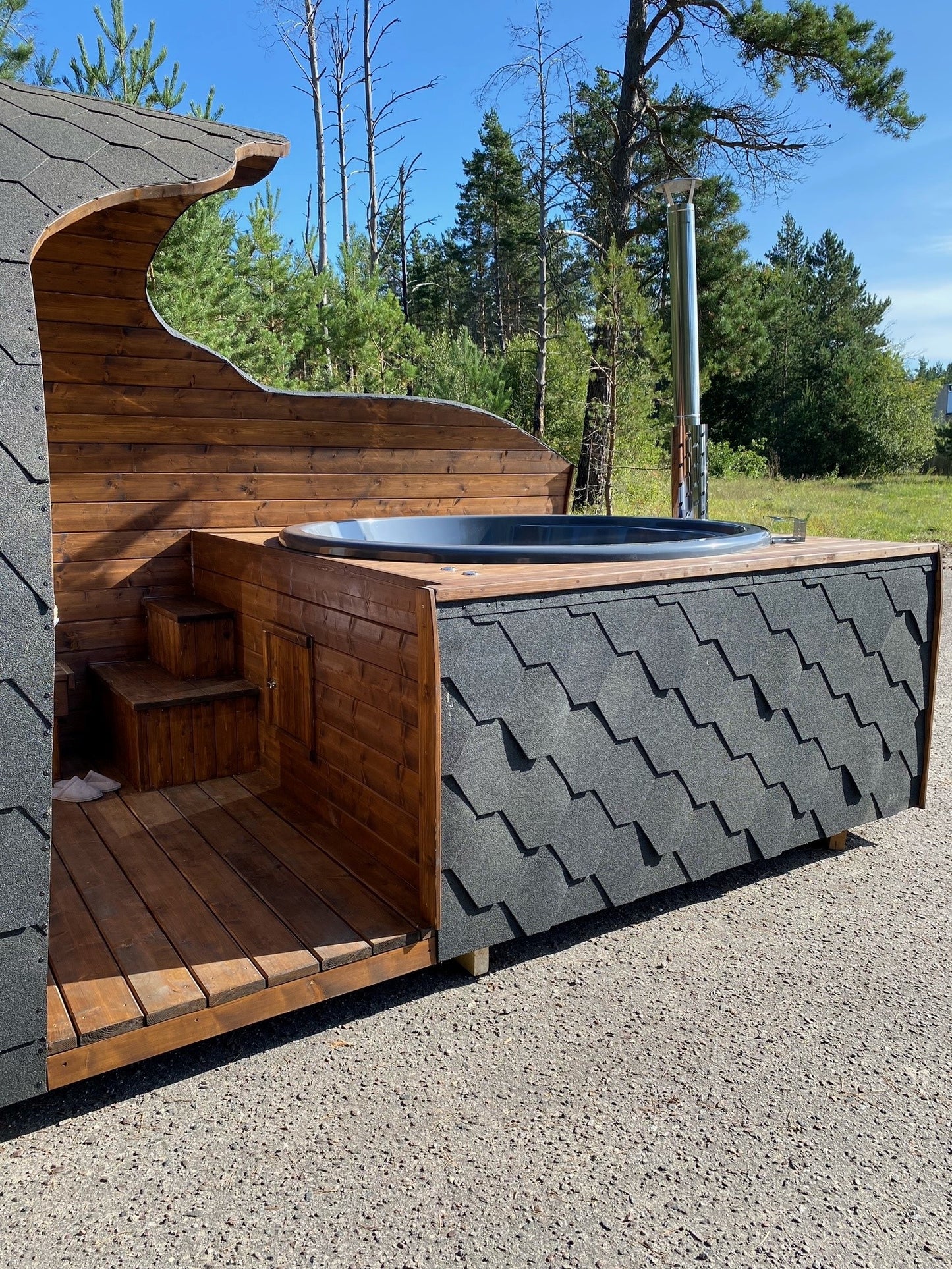 Iglusauna (Holzofen) und Hot-Tub (Holzofen) 2 in 1 Kombination