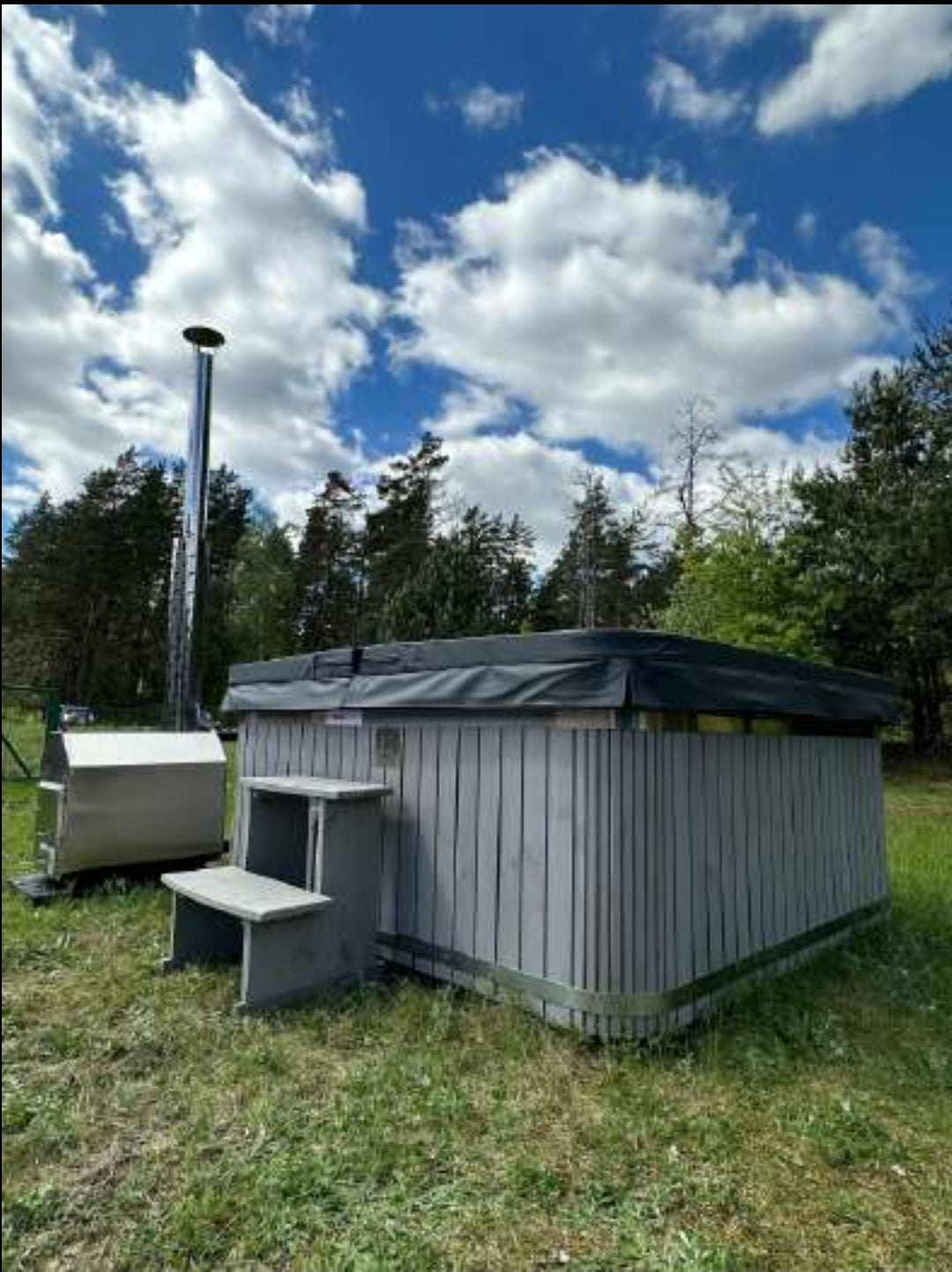 Quadro Hot Tub 220 cm inkl. externem Holzofen aus Acryl